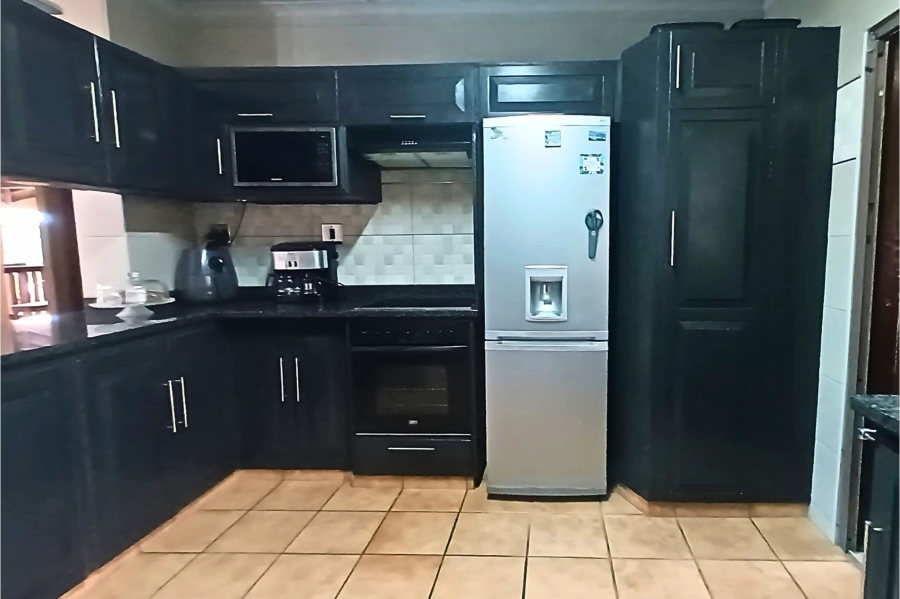 4 Bedroom Property for Sale in Beacon Bay Eastern Cape